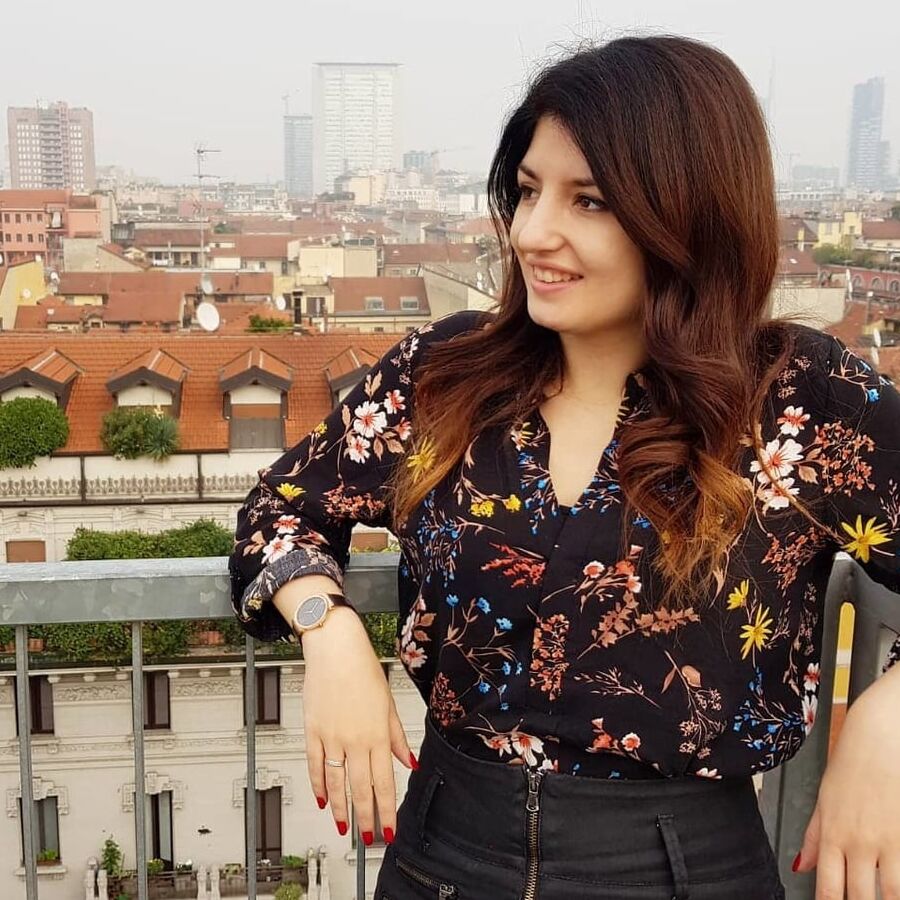 Hot italian youtuber!! So lovely!! Photos + my fakes