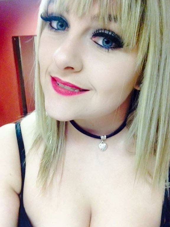 Sexy British babe