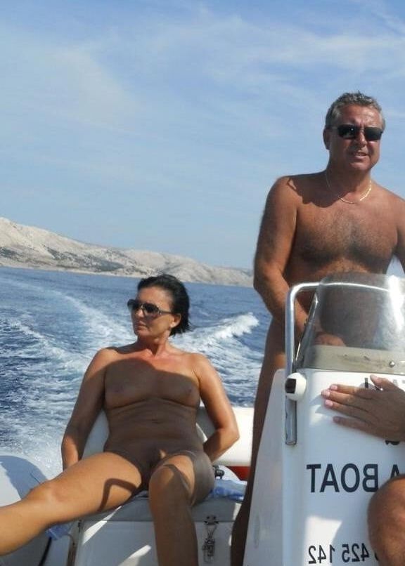 Swinger Boat Party