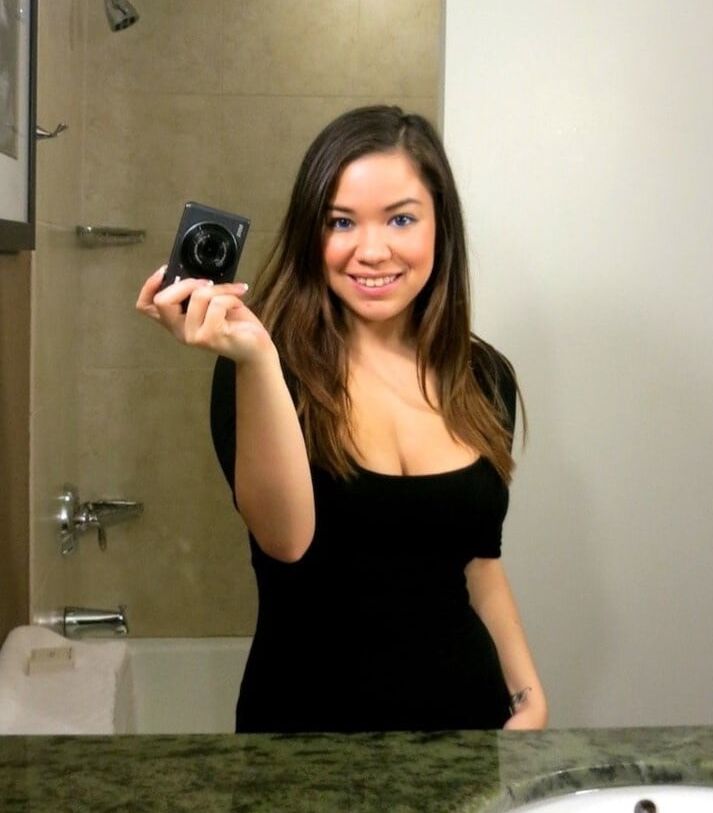 Busty Hotel milf