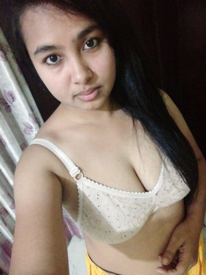 Desi chubby babe