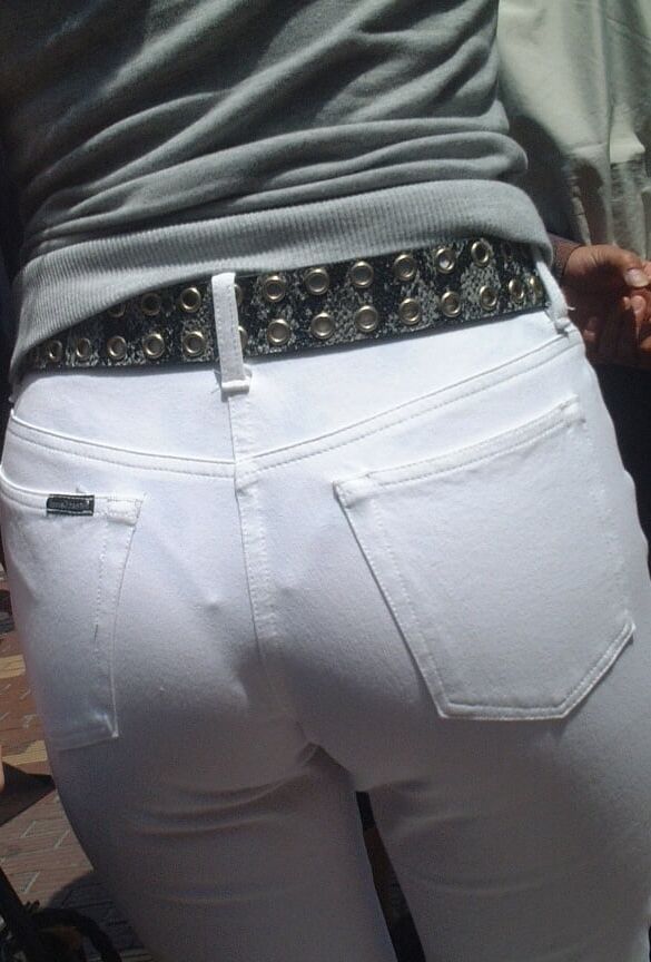 Voyeur: Sexy Asian jeans asses....