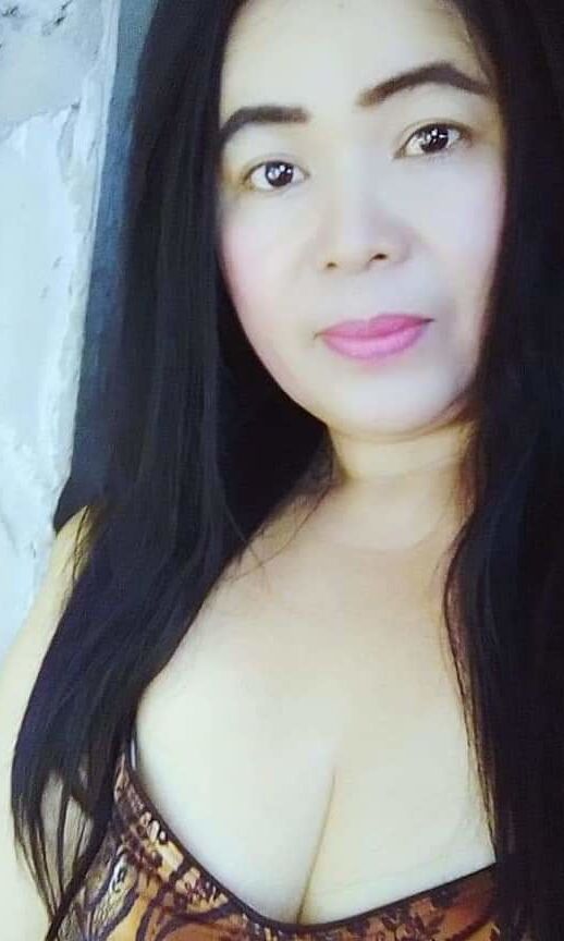 Ibu tetek besar