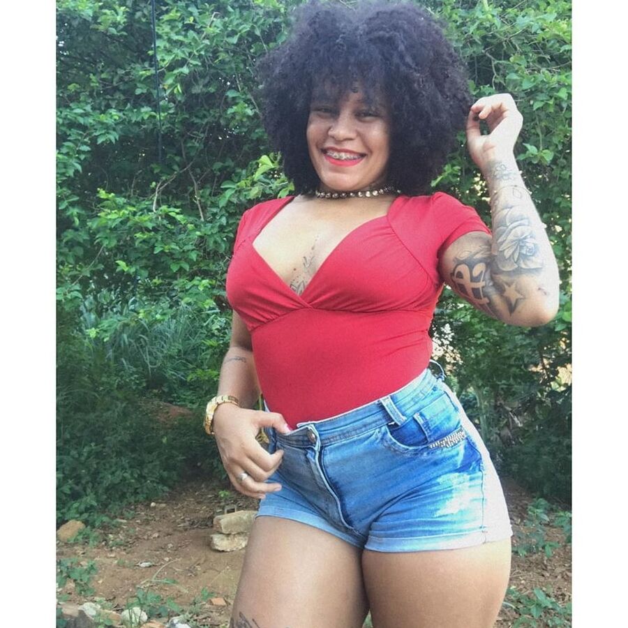 PUTA DO INSTAGRAM: Karol Souza