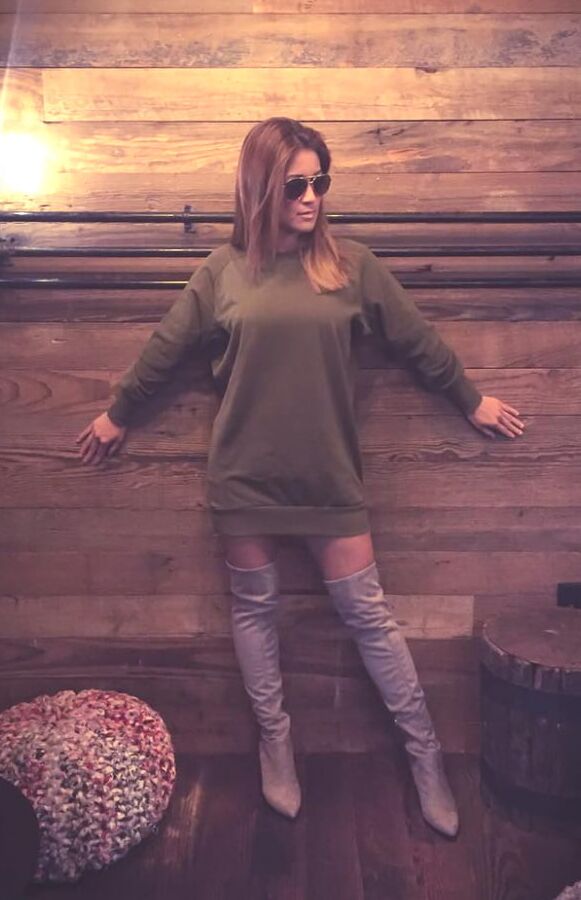 Female Celebrity Boots &amp; Leather - Maria Medina