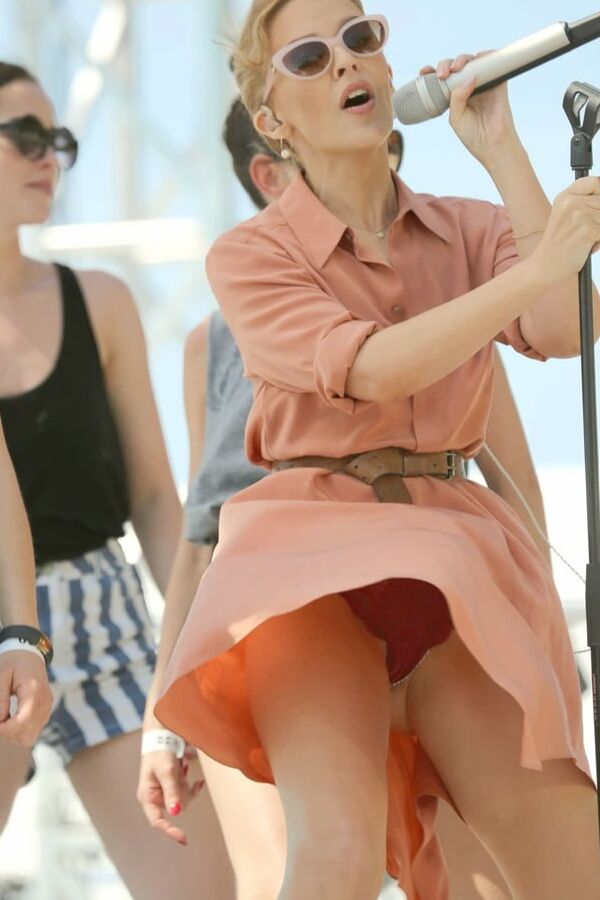 Kylie Minogue upskirt may
