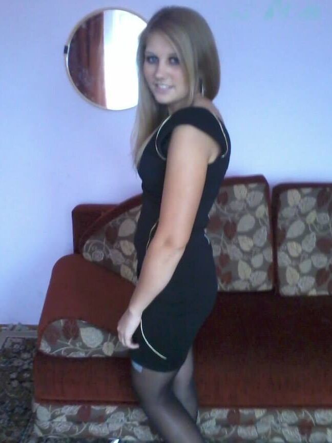 sexy females in tights pantyhose nylons