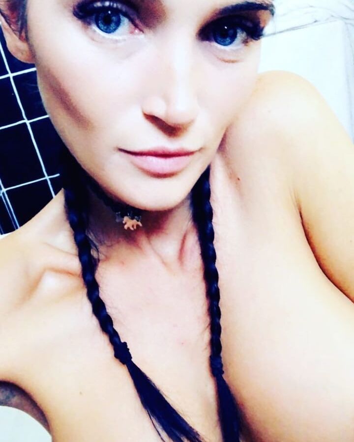 Hermosa morocha putita