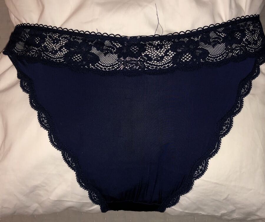 Jerking into wifes bra and dirty panties
