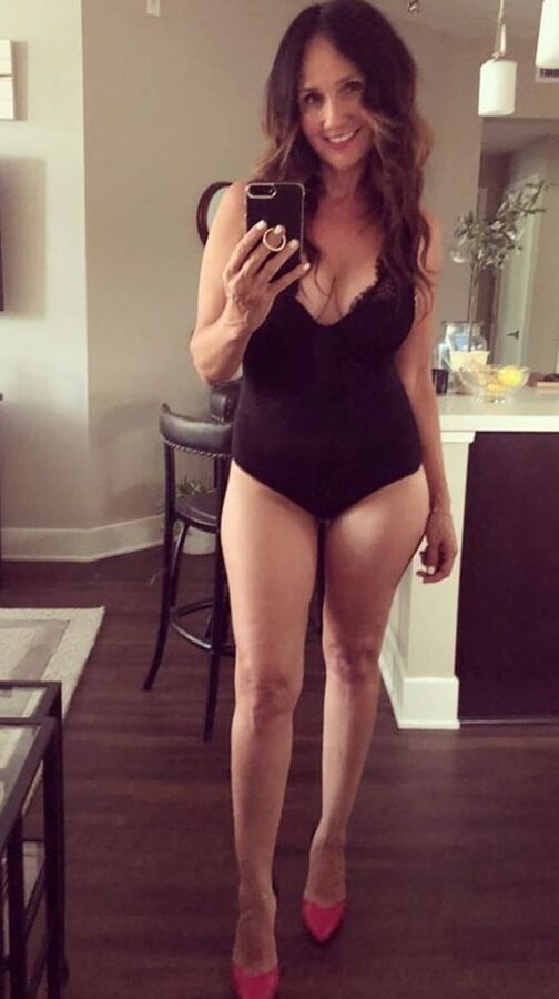 Hot amateur mature wife Yvette