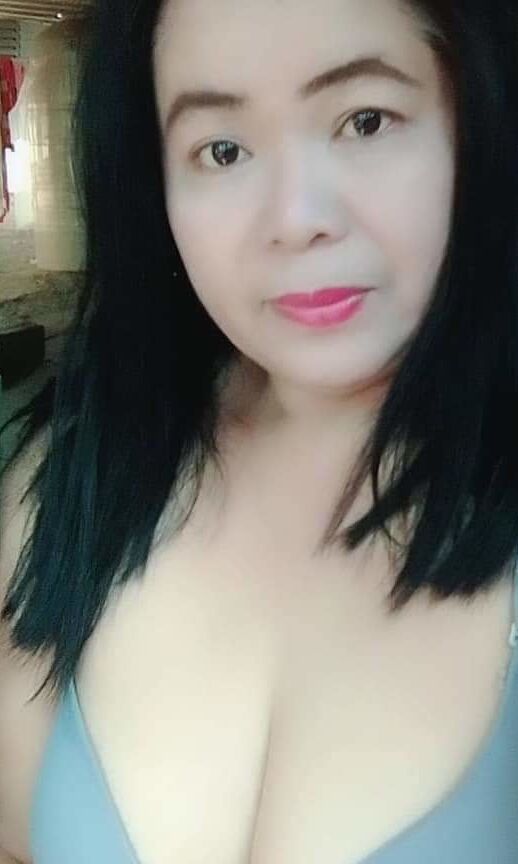 Ibu tetek besar