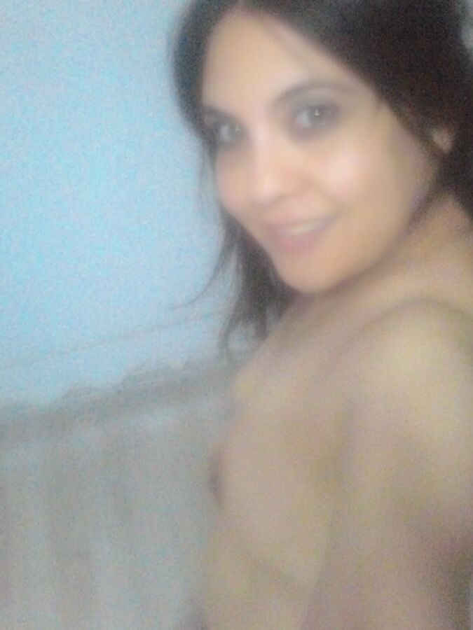 Me nude