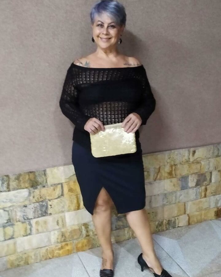 Your favorite gilf came back