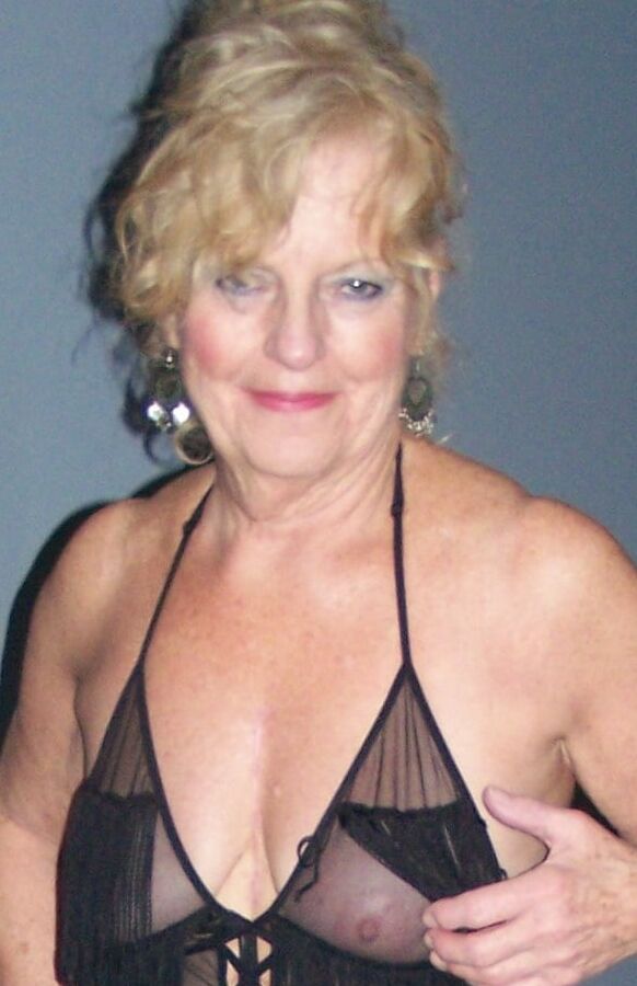 Black FRill Teddy