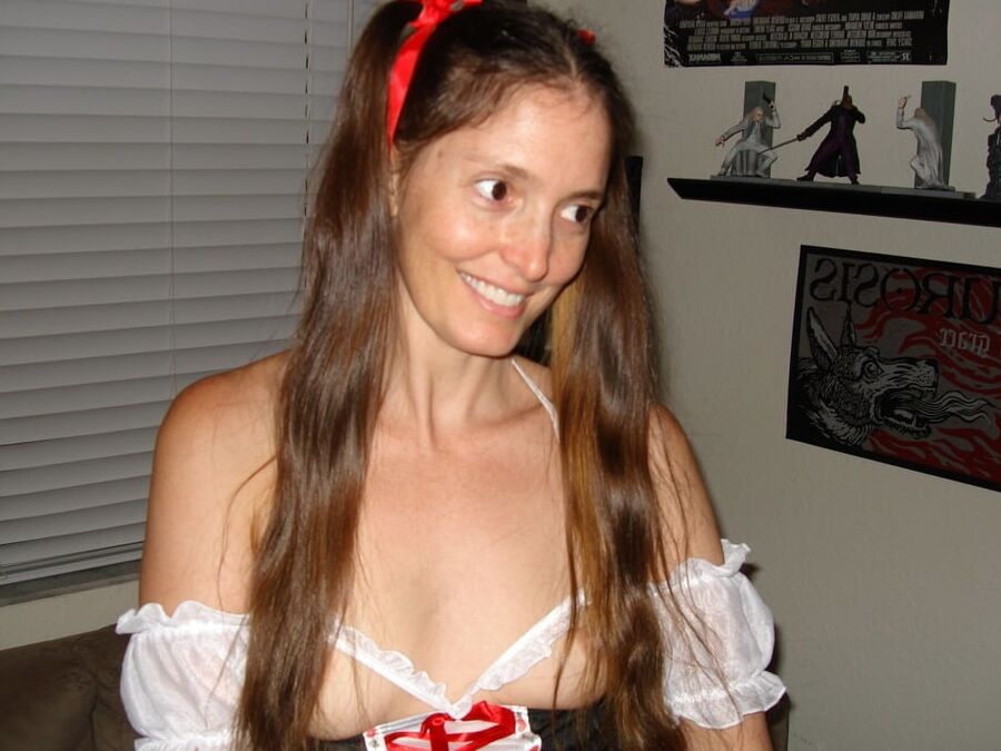 Dark hair slut wife