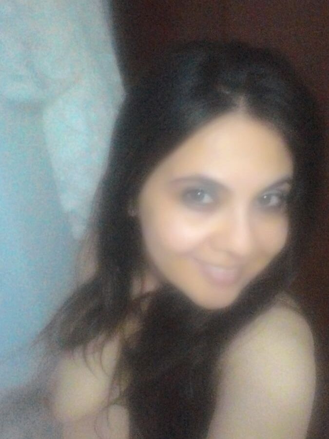 Me nude