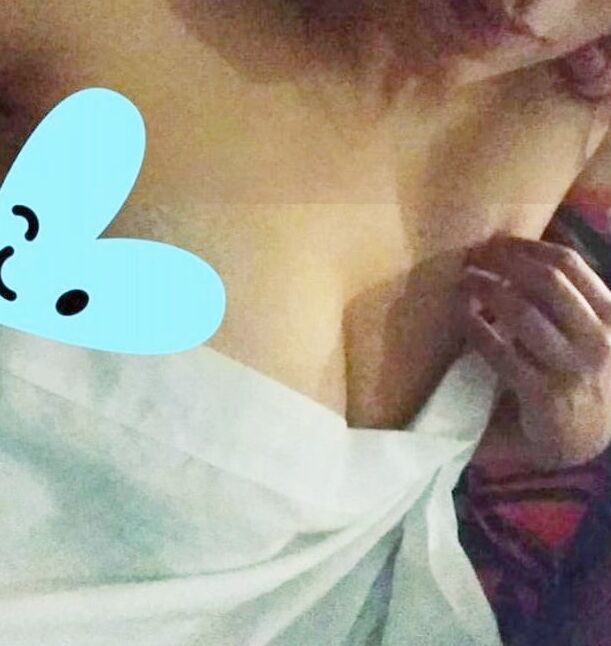 MY FRIEND RACHEL SEND ME HOT PICS WHEN SHE&;S HORNY