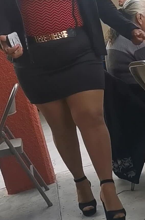 Auntie in Pantyhose