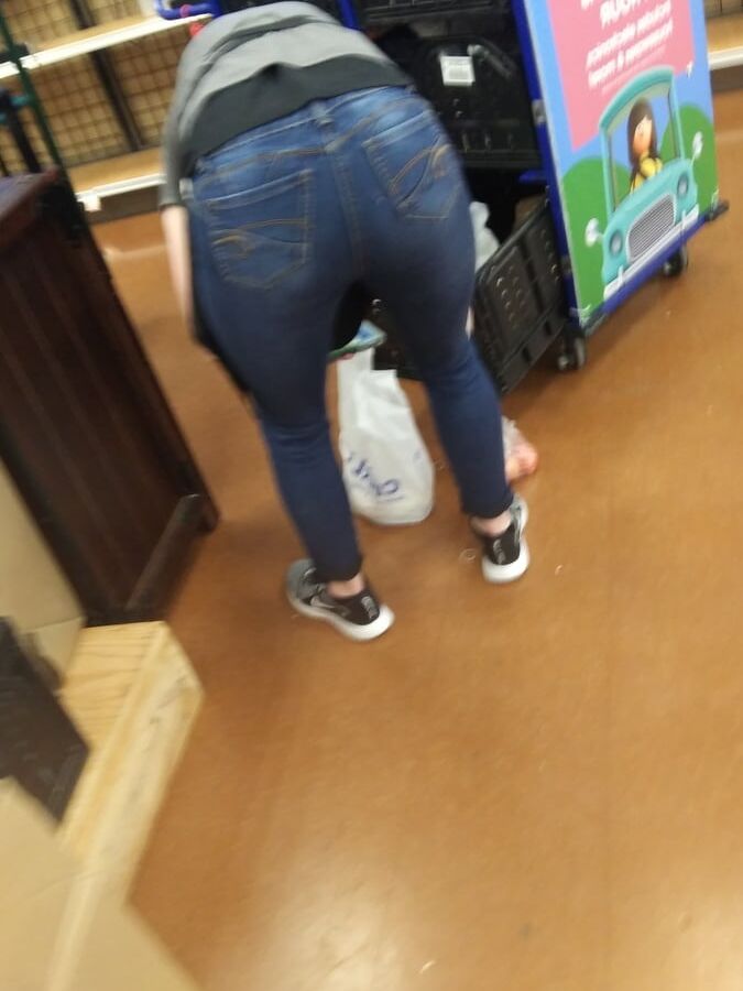 Milf ass booty jeans