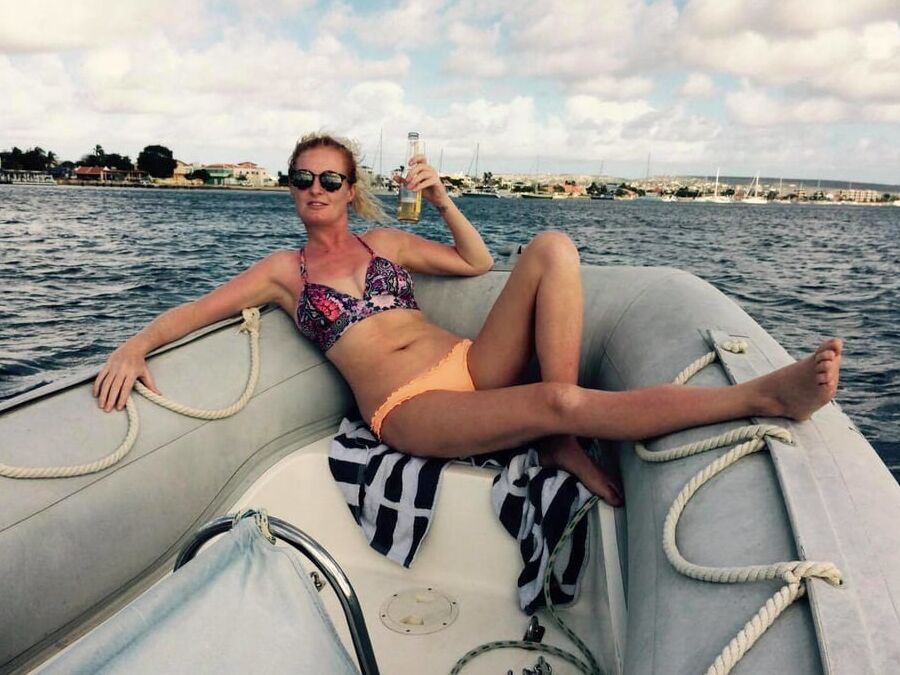 Sanne Hans (Miss Montreal) - Dutch Singer Songwriter
