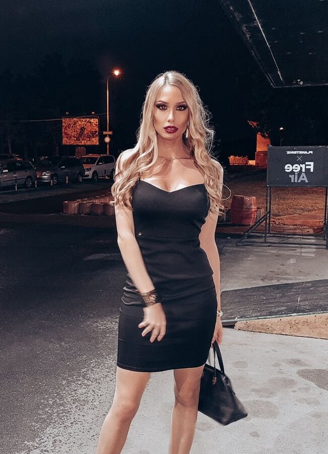 Sofija, devojka za zestoko razbijanje do suza komentarisite