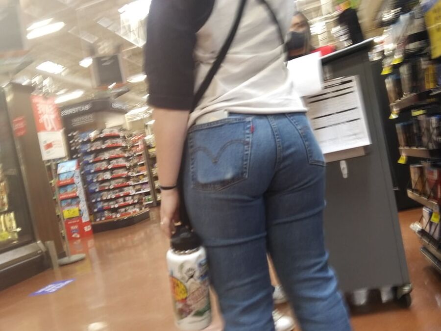 Milf ass booty jeans