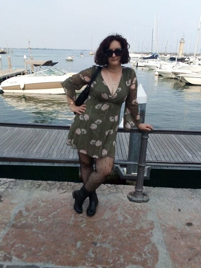 Pantyhose legs