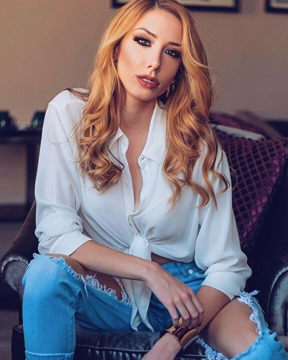 Sofija, devojka za zestoko razbijanje do suza komentarisite