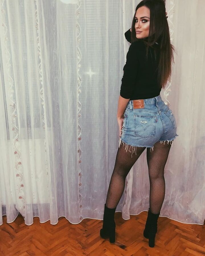 Bitches make me hard(Part)