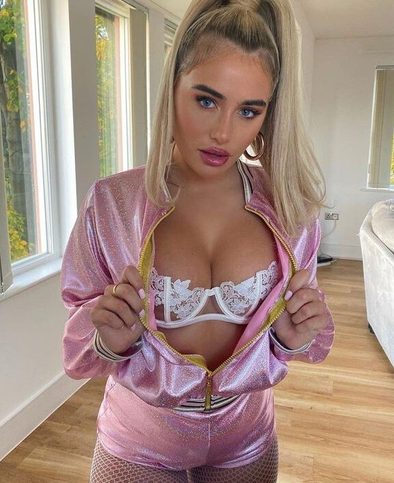 Ellie Brown Geordie Babe