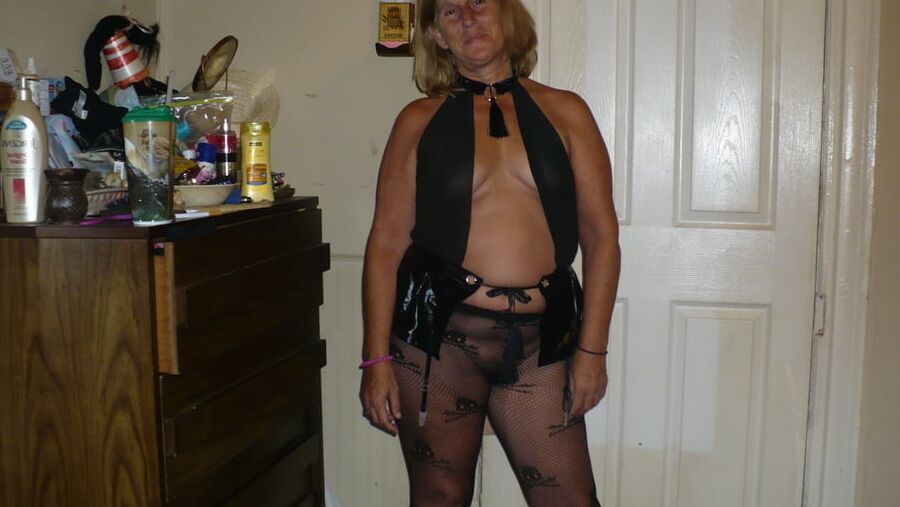 Q Q S DEE Showing Off BBC Meeting outfits