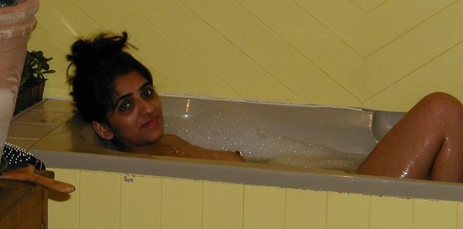 Pakistan MILF slut exposed