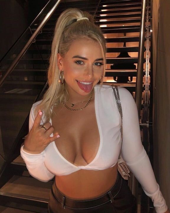 Ellie Brown Geordie Babe