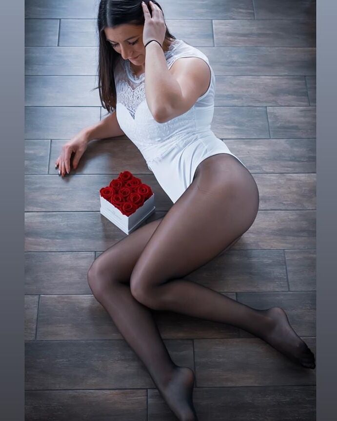 sexy european Selma in tights pantyhose nylon legs+feet