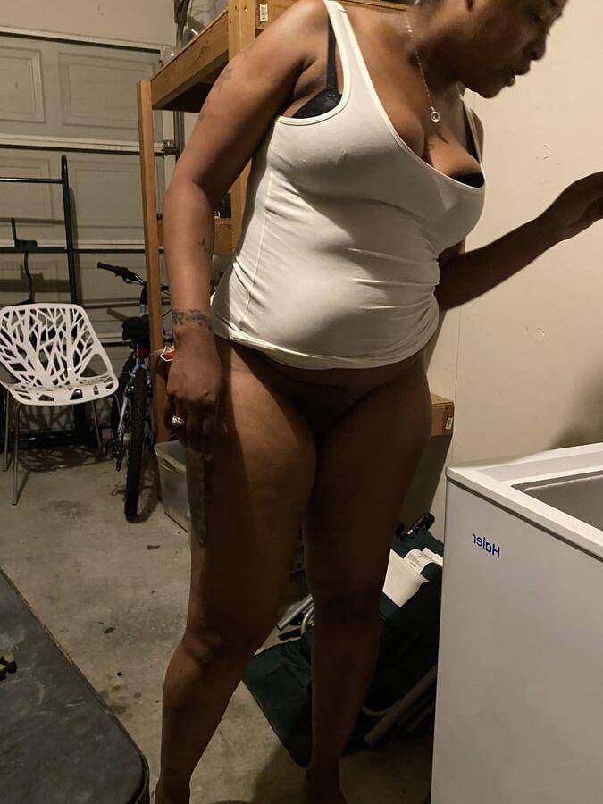 Ebony hotwife