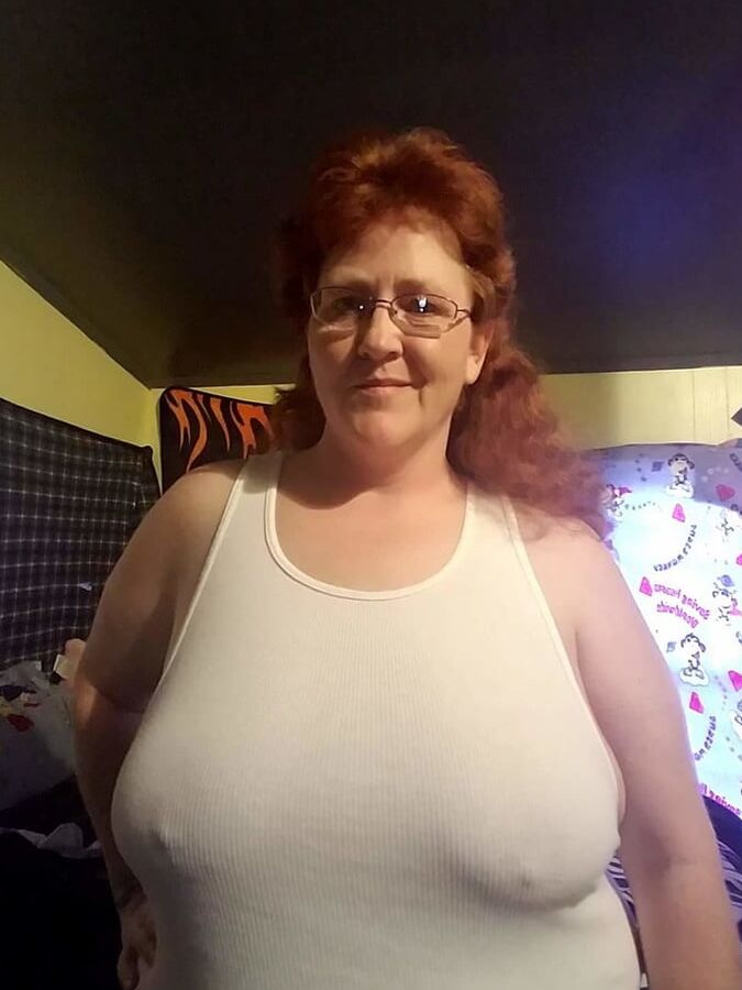 Older and hot (Braless)