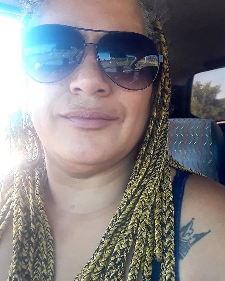Sexy face with glasses Milf
