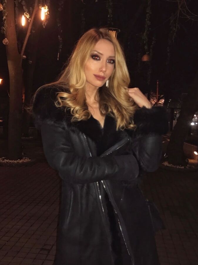 Sofija, devojka za zestoko razbijanje do suza komentarisite