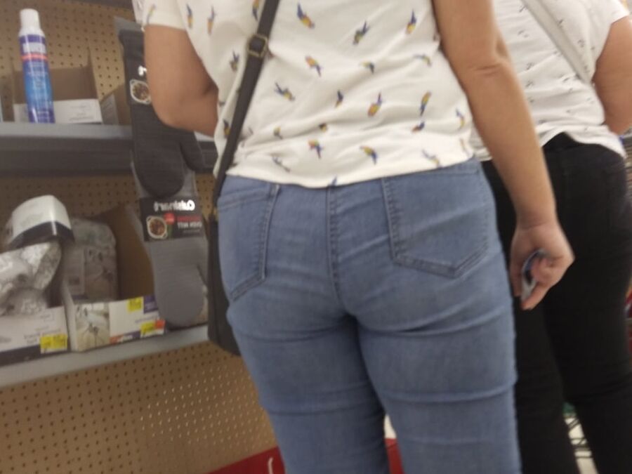 Milf ass booty jeans