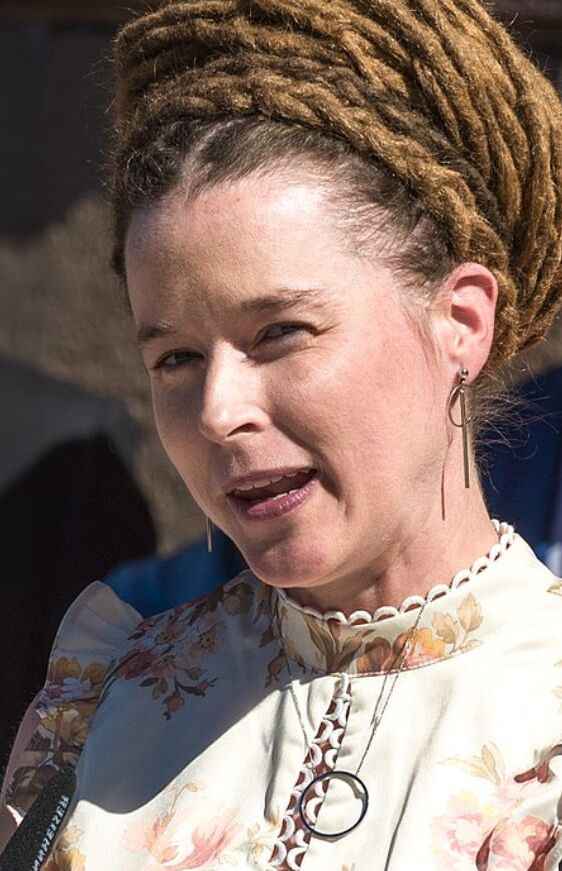Amanda Lind