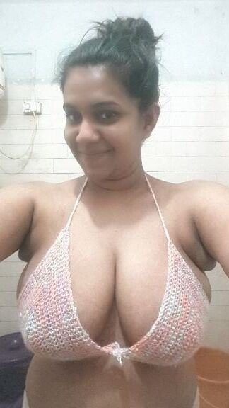 Big Boobs Pooja Bhabi