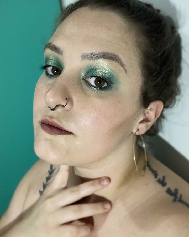 Coroa tezuda (bbw gilf)