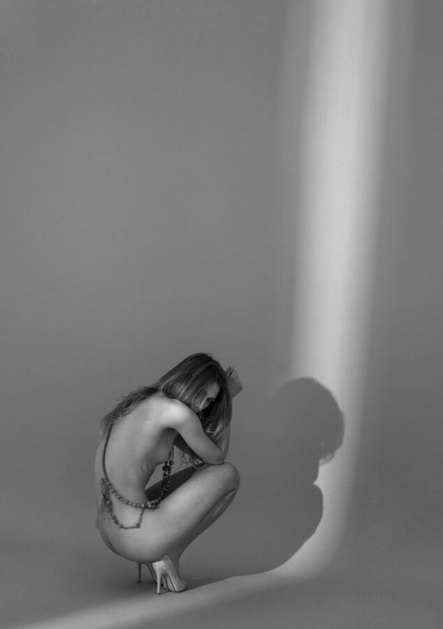 Noir d&;opt!que IV