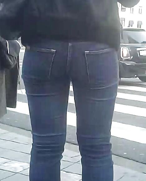 Tight Asian Ass (Pound Her)