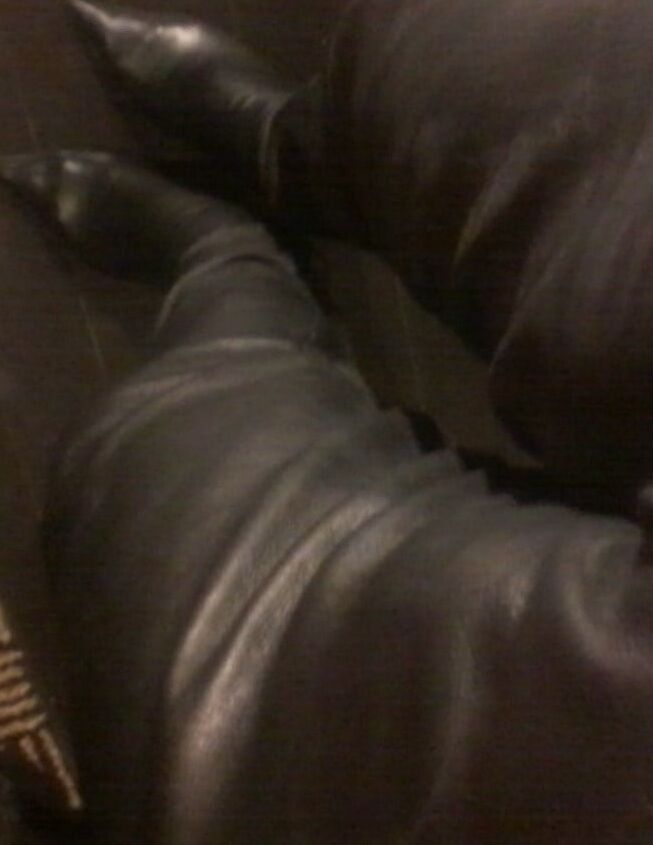 zipper pants