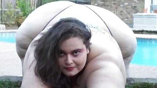 This is how a sexy woman shall look like!
