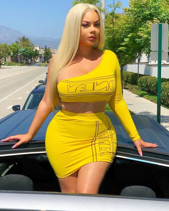 Curvy Girls and damn hot Asses