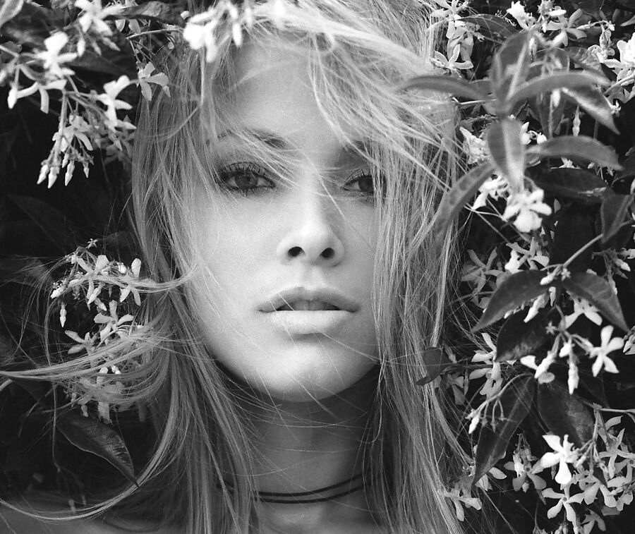 Celeb Sunday - Kristanna Loken
