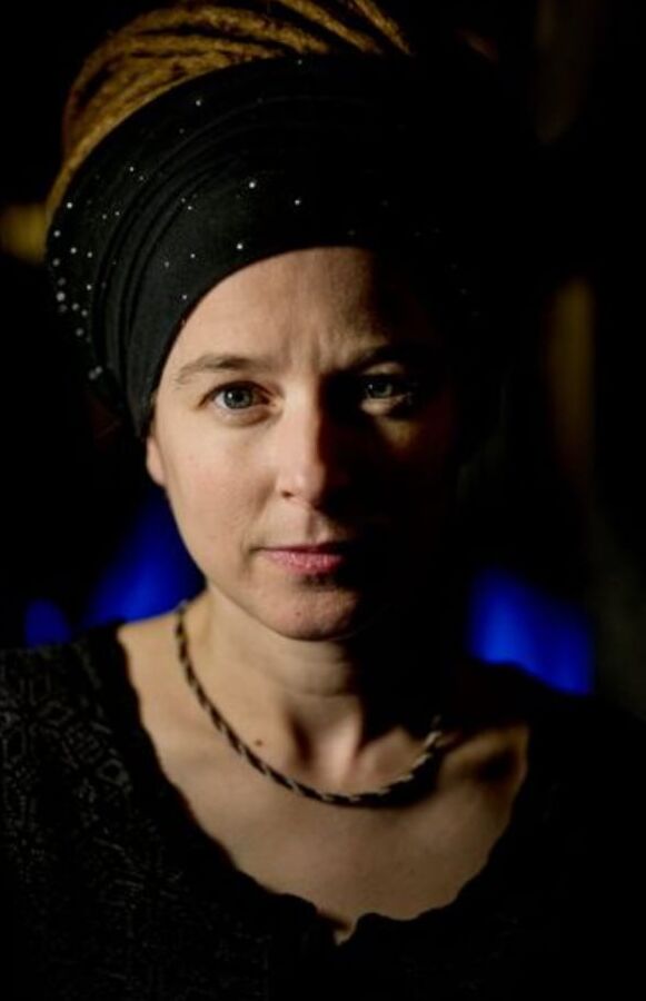 Amanda Lind