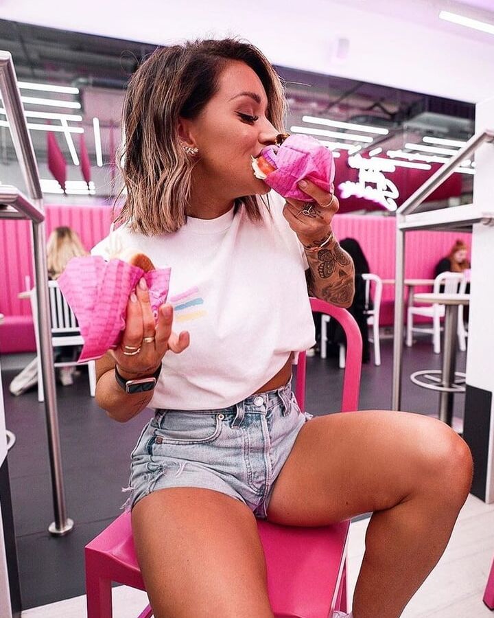 Sexy as fuck Slut